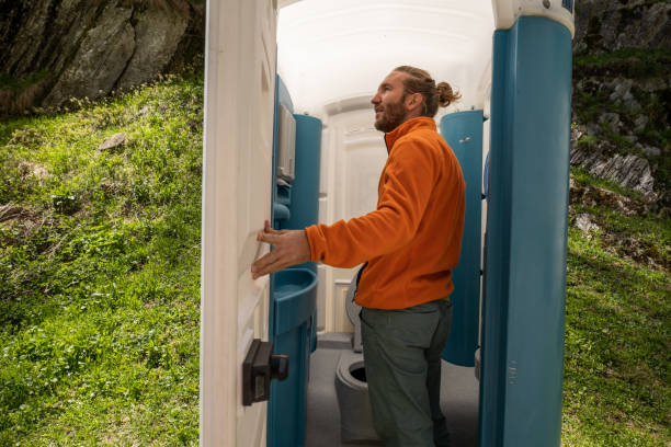 Professional porta potty rental in De Leon, TX